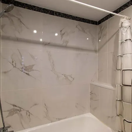 Santa Maria 105 - Two Bed With Sea Views