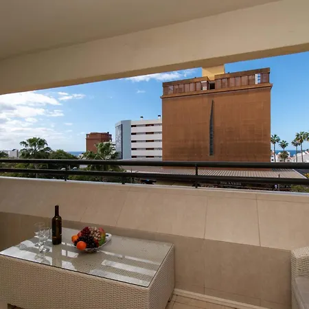 Santa Maria 105 - Two Bed With Sea Views 아파트